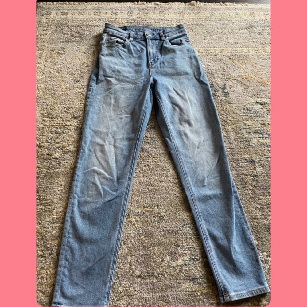 American Eagle, size=0, length= regular, style = Mom Jeans.